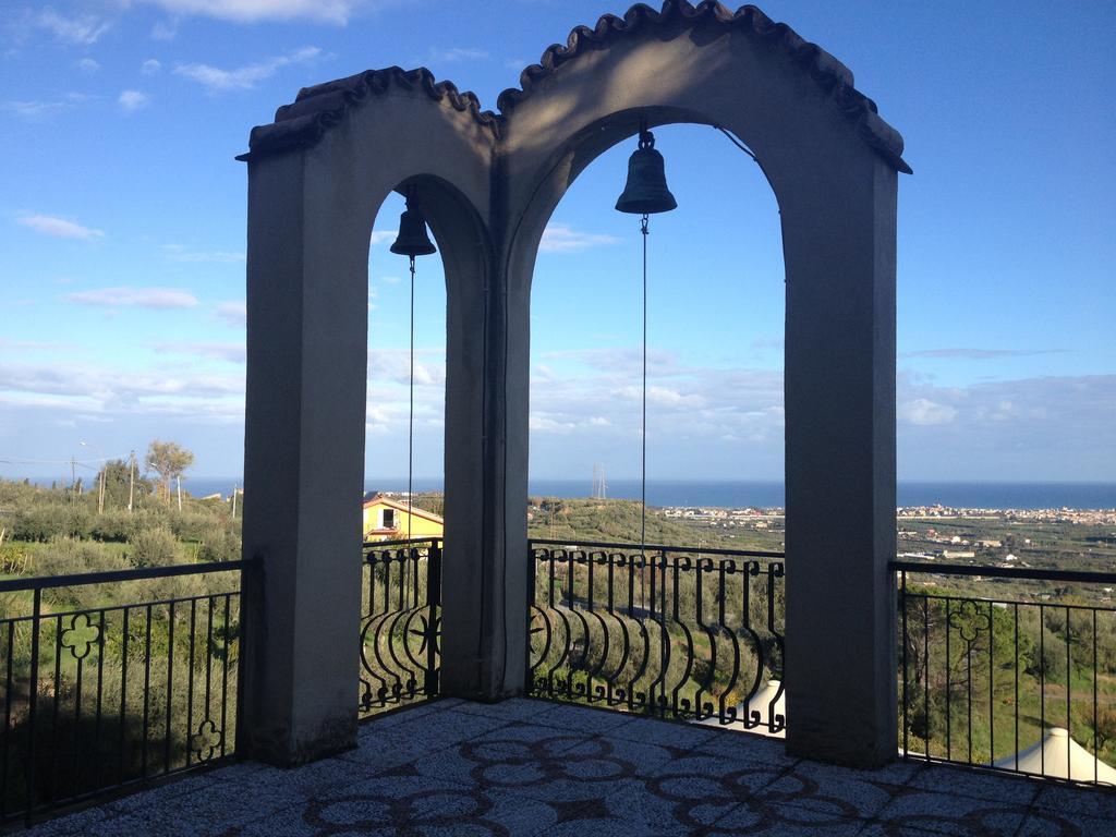 Villa Martius San Pier Niceto エクステリア 写真