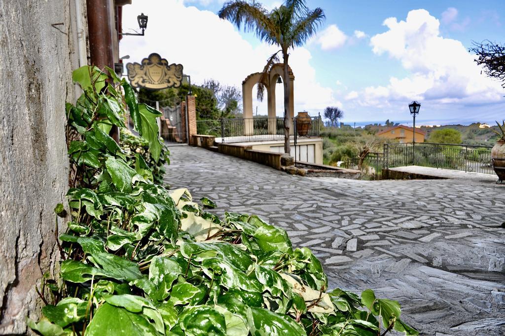Villa Martius San Pier Niceto エクステリア 写真