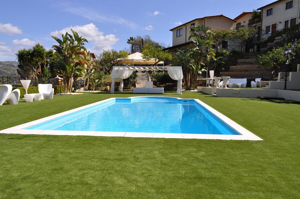 Villa Martius San Pier Niceto エクステリア 写真